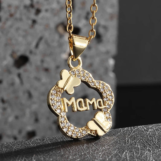 Collar de mariposa de circón exquisito para mujer