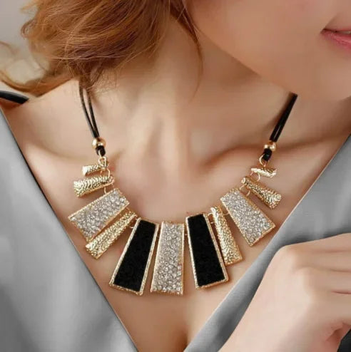 Women Vintage Necklace